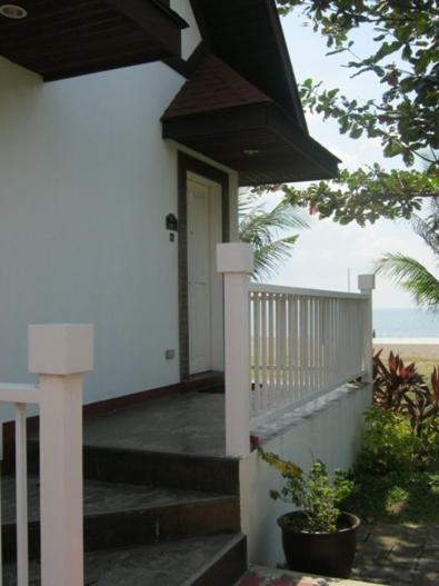 Anhawan Beach Resort Oton Номер фото
